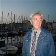 Insegnante impartisce ripetizioni di Matematica, per studenti di Medie inferiori e superiori